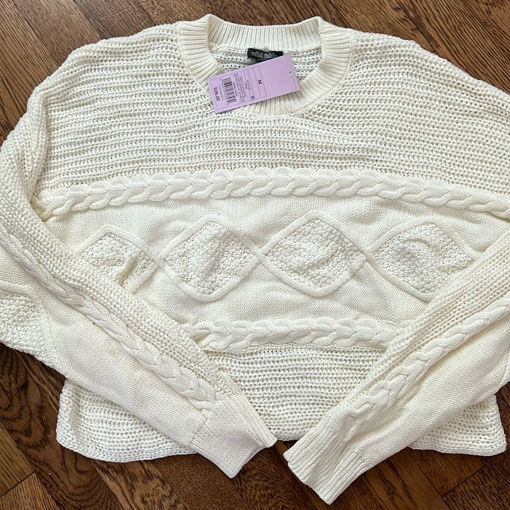 WILD FABLE size Medium White/Cream cable knit sweater NWT